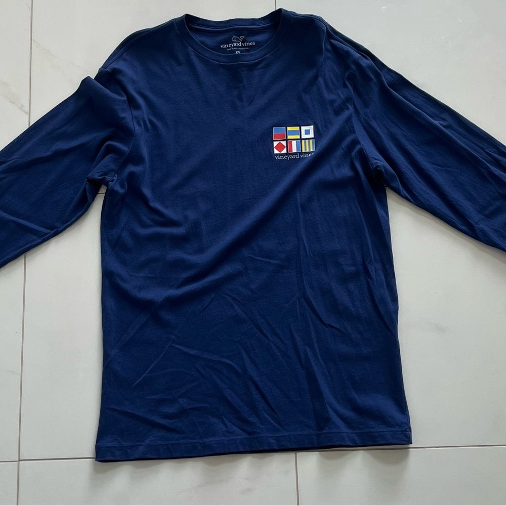 XS Mens Vineyard Vines T-shirt
